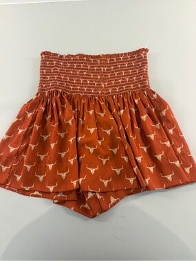 KOCH Skirt High-Waist Rust Smocked Shorts with Cream Longhorn Print